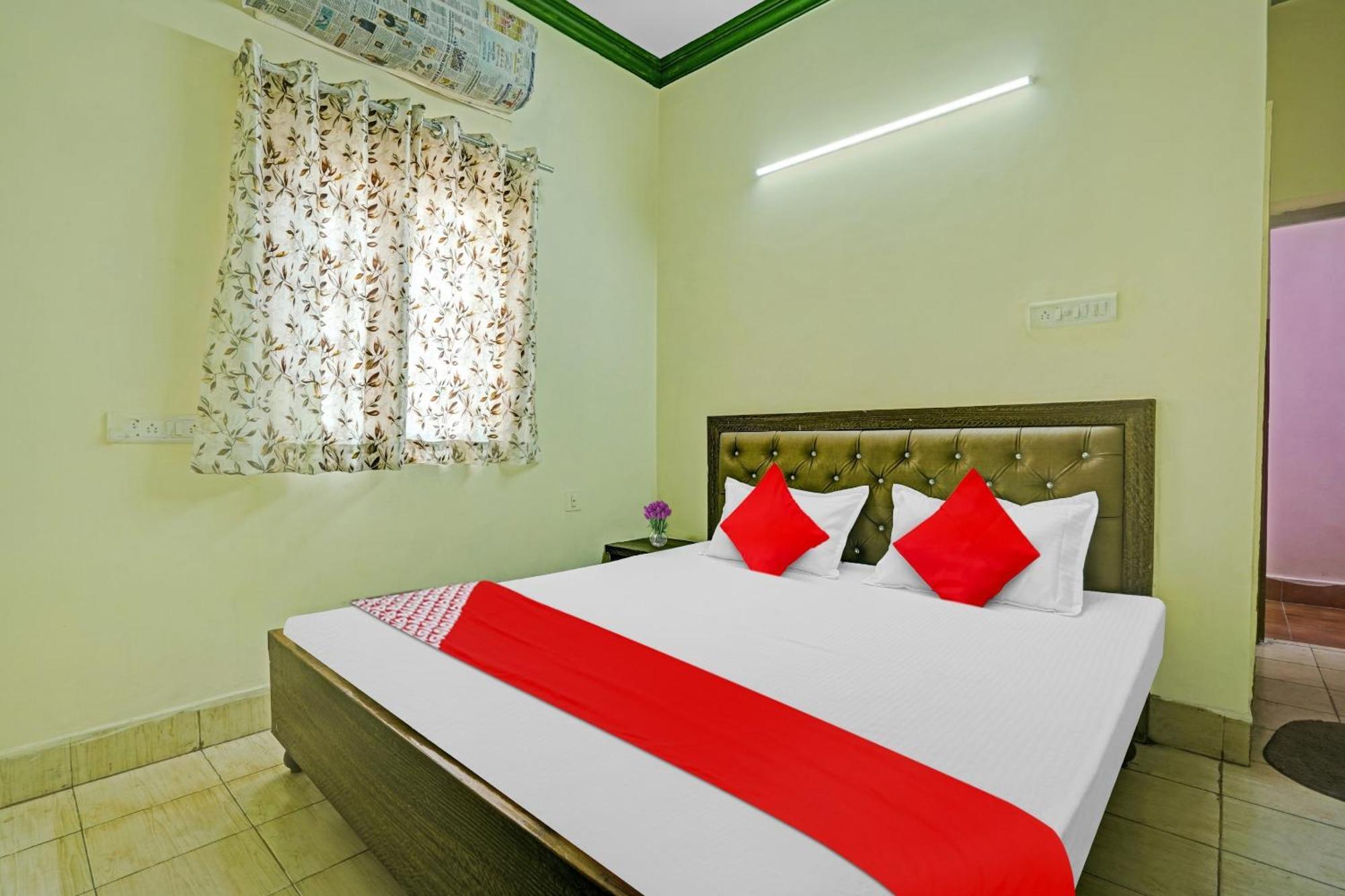 Hotel O B N Palace Rāipur Kültér fotó