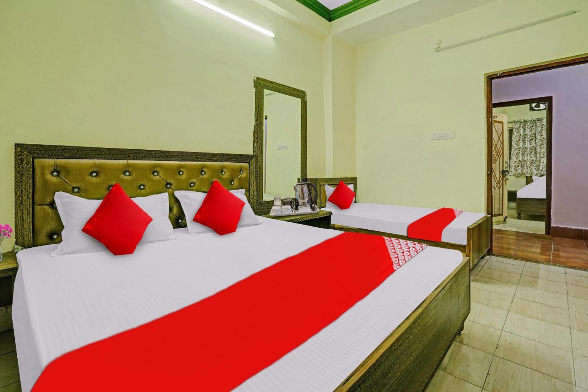 Hotel O B N Palace Rāipur Kültér fotó