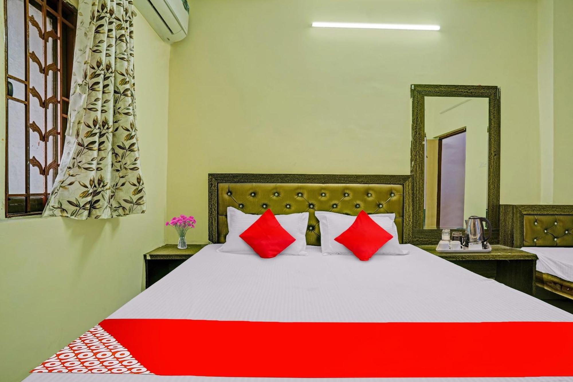 Hotel O B N Palace Rāipur Kültér fotó